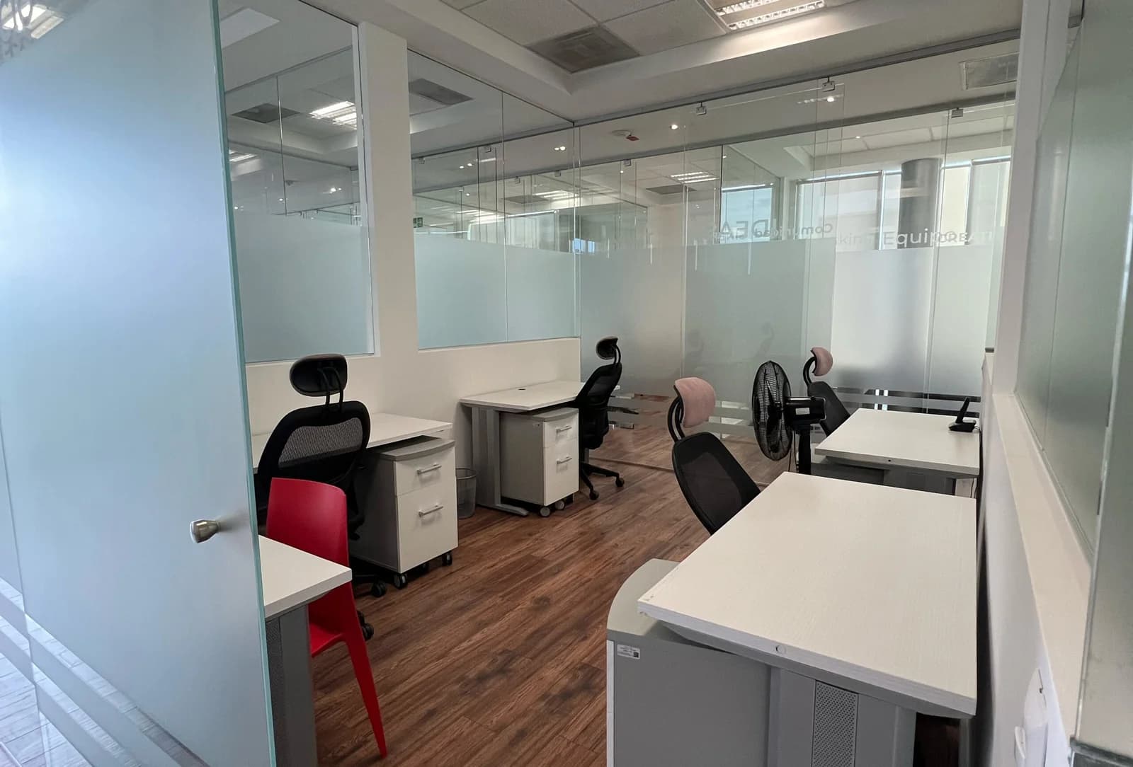Oficina privada 210